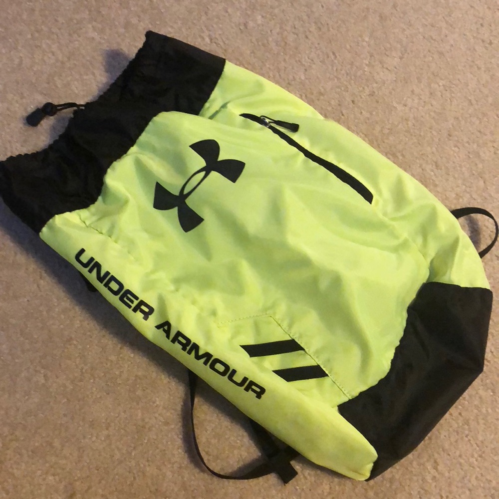 Under Armour drawstring bag with straps